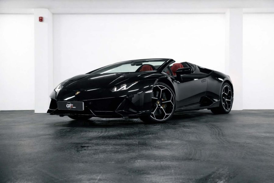 Lamborghini Huracan EVO Spyder for rent in Mallorca with Alphas Luxury